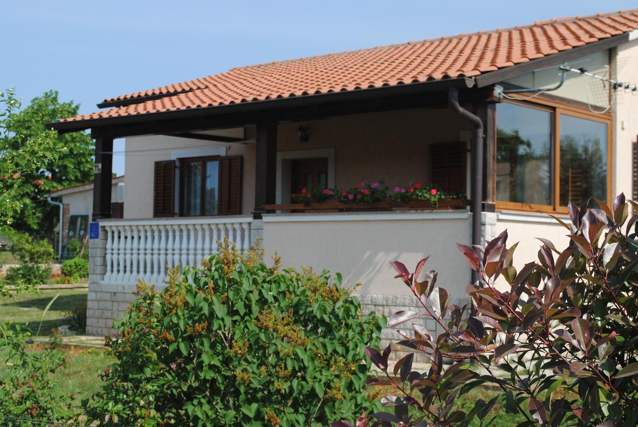 Holiday Home Ana Pola Esterno foto